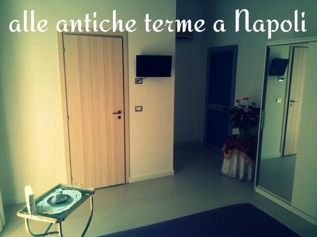 Bed and Breakfast Alle Antiche Terme Neapel Zimmer foto