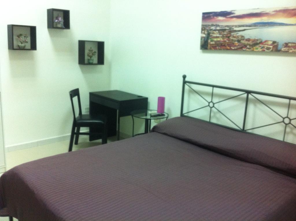 Bed and Breakfast Alle Antiche Terme Neapel Zimmer foto